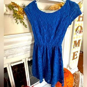 B. Darlin Cobalt Blue Floral Lace Dress Juniors Size Small EEUC